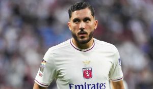 City Incar Trio Gelandang! Reijnders, Gibbs-White, dan Sensasi Lyon!