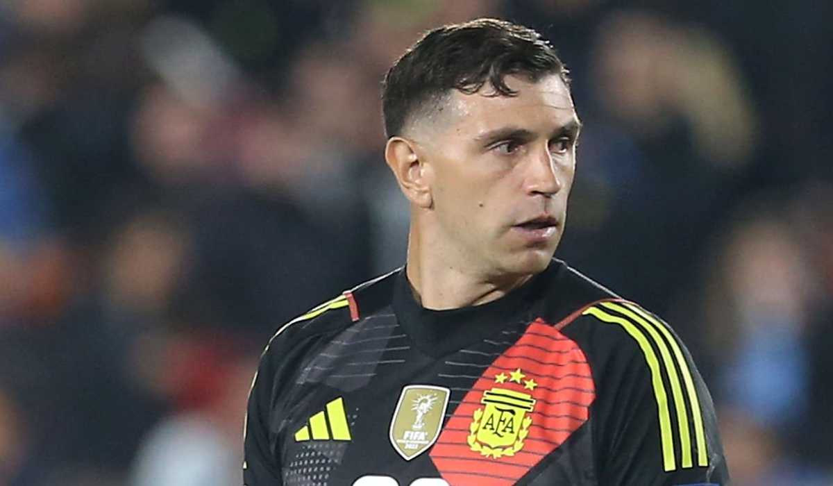 Martinez Buka Peluang Pindah! MU & Chelsea Berebut? 1 Martinez Buka Peluang Pindah! MU & Chelsea Berebut?