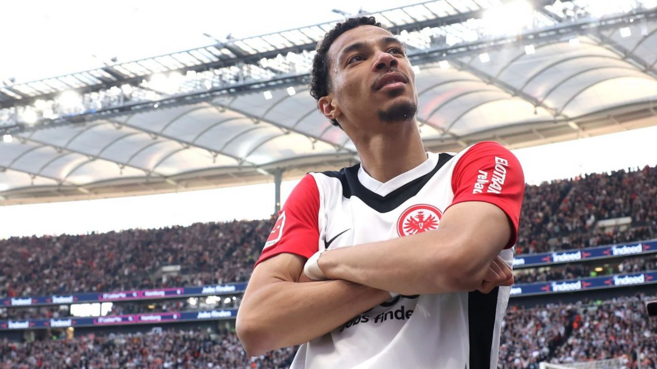 Setan Merah Incar Ekitike: Gagal Lagi? 1 Setan Merah Incar Ekitike: Gagal Lagi?