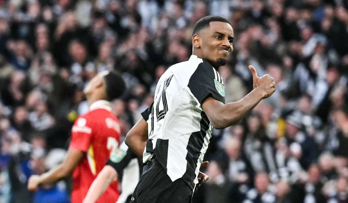 Liverpool Siapkan Kejutan: Dua Rekor Transfer Pecah? 1 Liverpool Siapkan Kejutan: Dua Rekor Transfer Pecah?