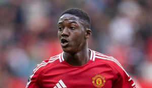 Mainoo Masuk Daftar Jual?! 10 Gelandang Bertahan Incaran!