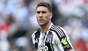 Vlahovic Ogah Potong Gaji, Juventus Gigit Jari? Weah Juga Bikin Pusing!