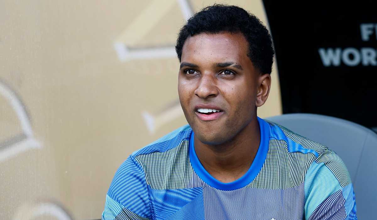 Bayern Incar Striker Baru: Rodrygo, Diaz, atau Simons?