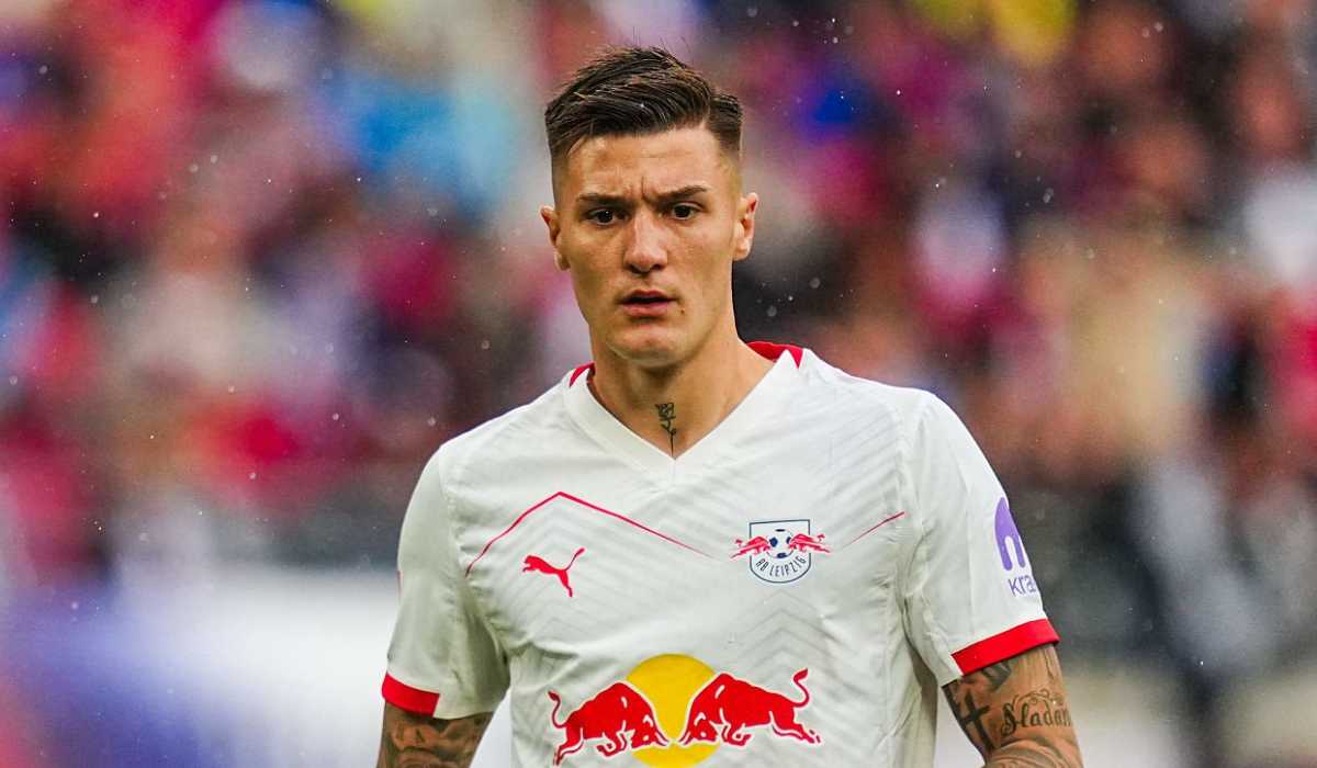 Tajam! MU Siapkan Trisula Maut: Sesko Jadi Andalan? 1 Tajam! MU Siapkan Trisula Maut: Sesko Jadi Andalan?