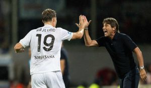 Hojlund: 14 Menit, 1 Gol, Debut Impian di Napoli!