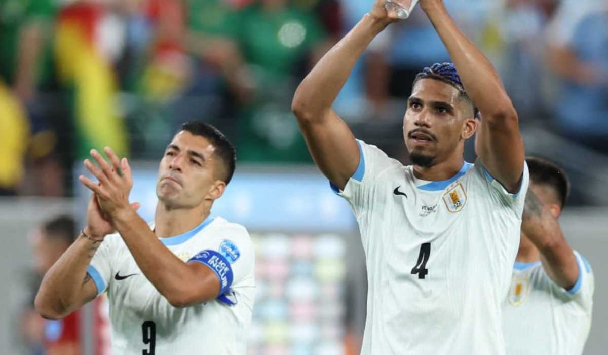 Araujo ke Liverpool? Suarez Beri Kode Keras!