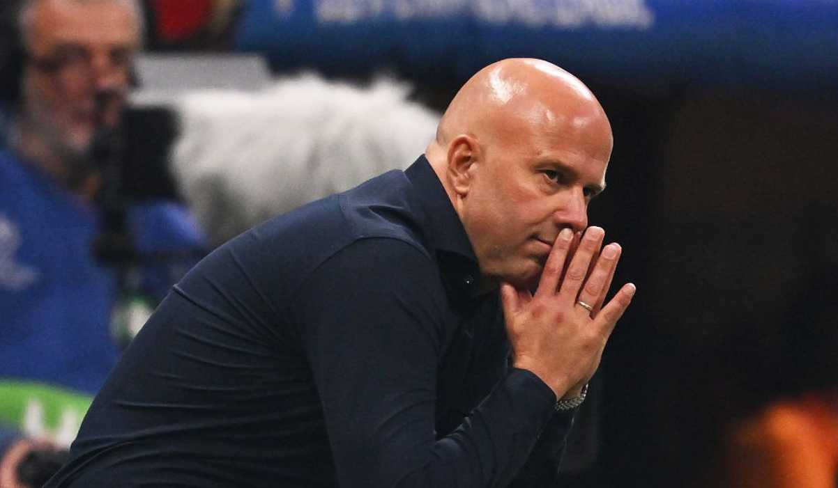 Arne Slot Blunder? Liverpool Tumbang di Kandang Galatasaray!