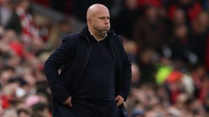 Isak Cedera, Slot Belum Pikirkan Cari Penggantinya