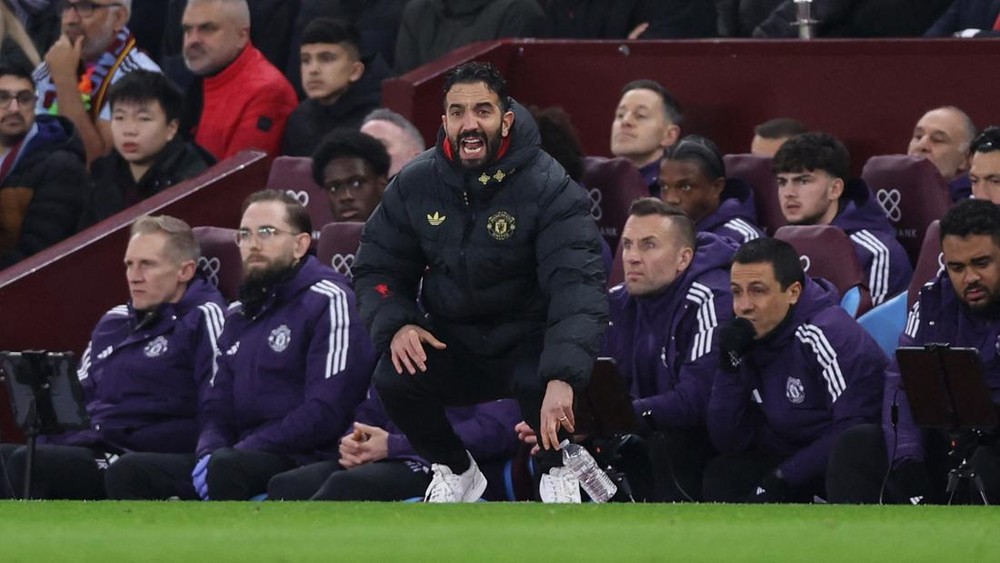 Pukulan Ganda MU! Kalah dari Villa, Fernandes Cedera, Amorim: Kami Apes!