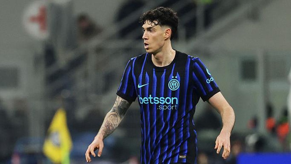 Bastoni Lolos Sanksi! Diving Maut di Derby D'Italia?