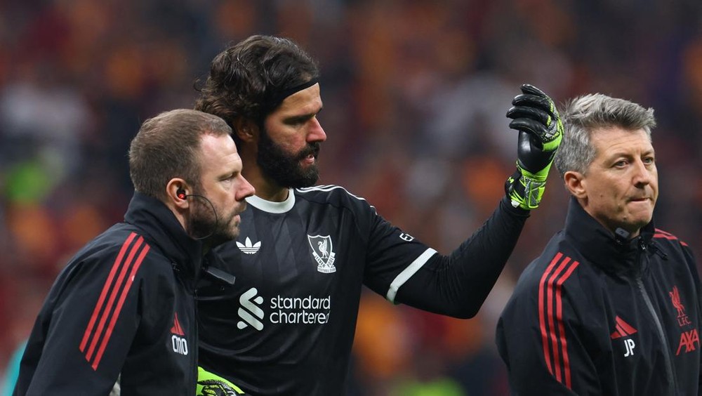 Alisson Blunder! Liverpool Gigit Jari di Anfield