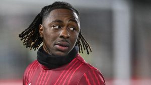 Arsenal Gagal Raih Poin Penuh: Eze Jadi Sorotan!