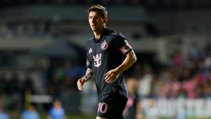 Messi 'Dikeroyok' Fans! Uji Coba Inter Miami Kacau Balau