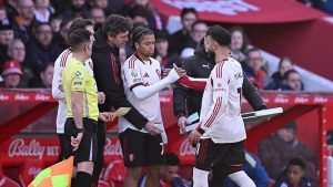 Salah Hengkang, Liverpool Kalang Kabut? Shearer Ungkap Kandidat Kuat!