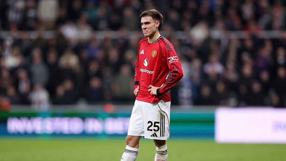 Ugarte: Bangku Cadangan MU Tak Goyahkan Mimpi Piala Dunia!