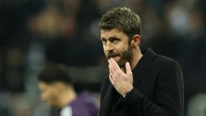 Tragis! MU Era Carrick Tumpul di Babak Kedua, Langsung Kalah