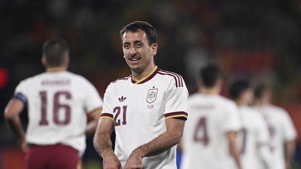 Oyarzabal Menggila! Spanyol Libas Serbia