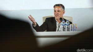 Herdman: Mampukah Hindari Kutukan Debut di Timnas?