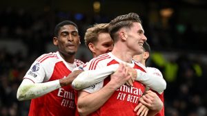 SportsZam - Arsenal akan menghadapi ujian berat saat menjamu Everton di Emirates Stadium dalam lanjutan Liga Inggris. Gelandang andalan The Gunners, Martin Odegaard, mewaspadai kekuatan fisik yang menjadi andalan The Toffees. Pertandingan ini krusial bagi Arsenal yang berambisi mempertahankan posisi puncak klasemen.