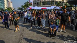 Semangat Warga Berolahraga di CFD Bundaran HI, Sambut Jakarta Menuju 5 Abad
