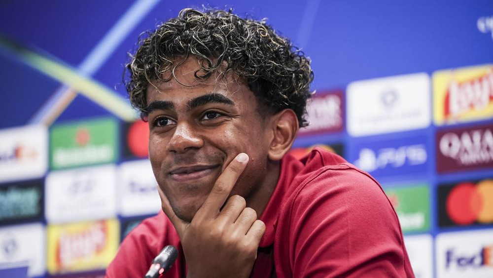 Bintang Barcelona Ini Yakin Bola Emas Miliknya: 'Aku Beda!' 1 Bintang Barcelona Ini Yakin Bola Emas Miliknya: 'Aku Beda!'