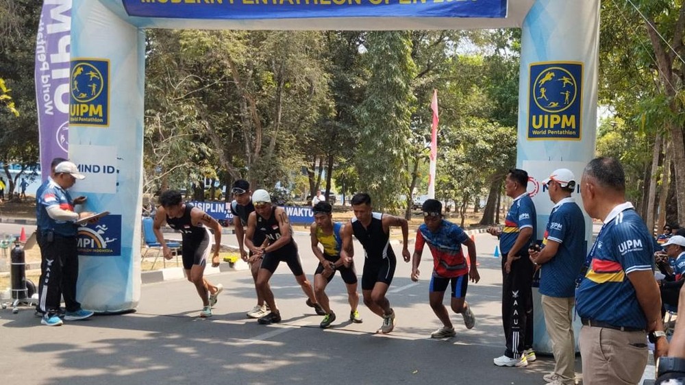 Sudah 3 Emas, Sulsel Dominasi Kejuaraan Modern Pentathlon di Yogyakarta 1 Sudah 3 Emas, Sulsel Dominasi Kejuaraan Modern Pentathlon di Yogyakarta