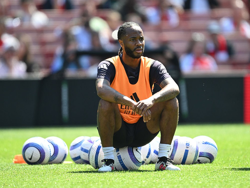 Drama Transfer Sterling: Ditolak Prancis, Gaji Jadi Momok?