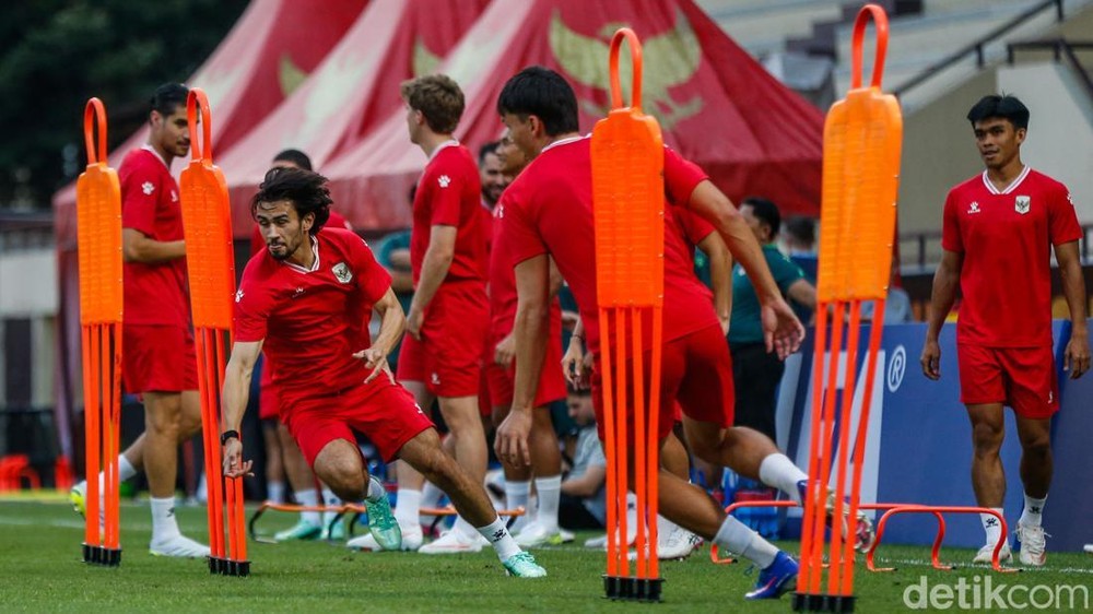 Magis Oratmangoen! Garuda Terbangkan Singapura di SUGBK!