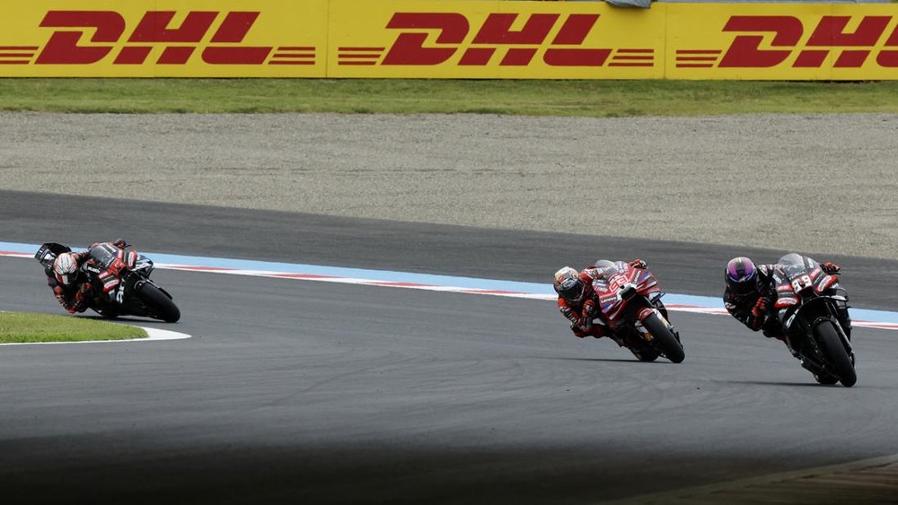 Marquez Tak Terbendung, Martin Gigit Jari!